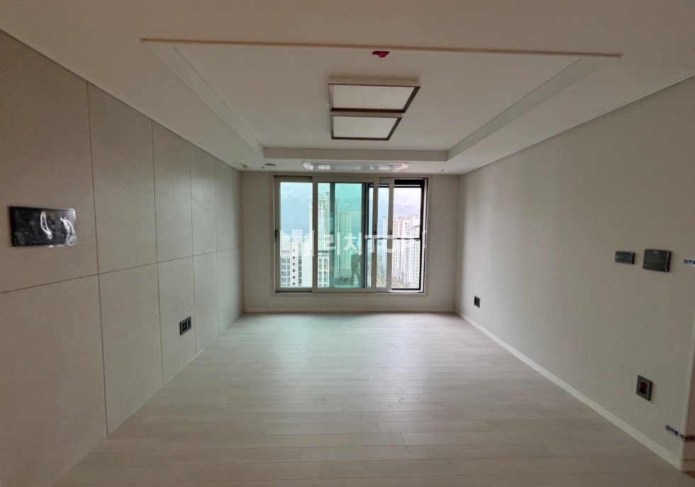 경남 창원시 성산구 가음동 \u2714 자이시그니처 105동 확트인 뷰 확장형 시스템에어컨 4 월세도가능 전세 매물번호 12172 사진 2