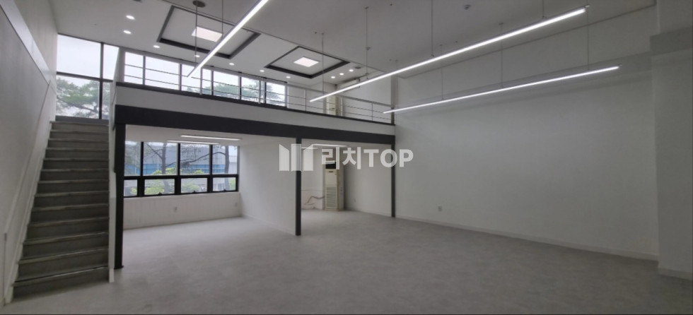 경남 창원시 성산구 성산동 \u2714 성산동 SK 테크노파크 사무실 임대 서비스 면적 있음(27+8PY) 월세 매물번호 12279 사진 2