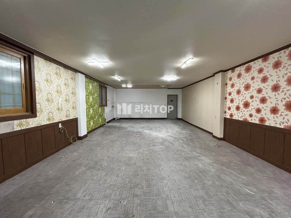 경남 창원시 의창구 사림동 \ud83d\udc9b 4차선 도로변 / 횡단보도 바로앞!! / 1.5층 / 사무실,미용업 등 \ud83d\udc9b 월세 매물번호 12313 사진 1