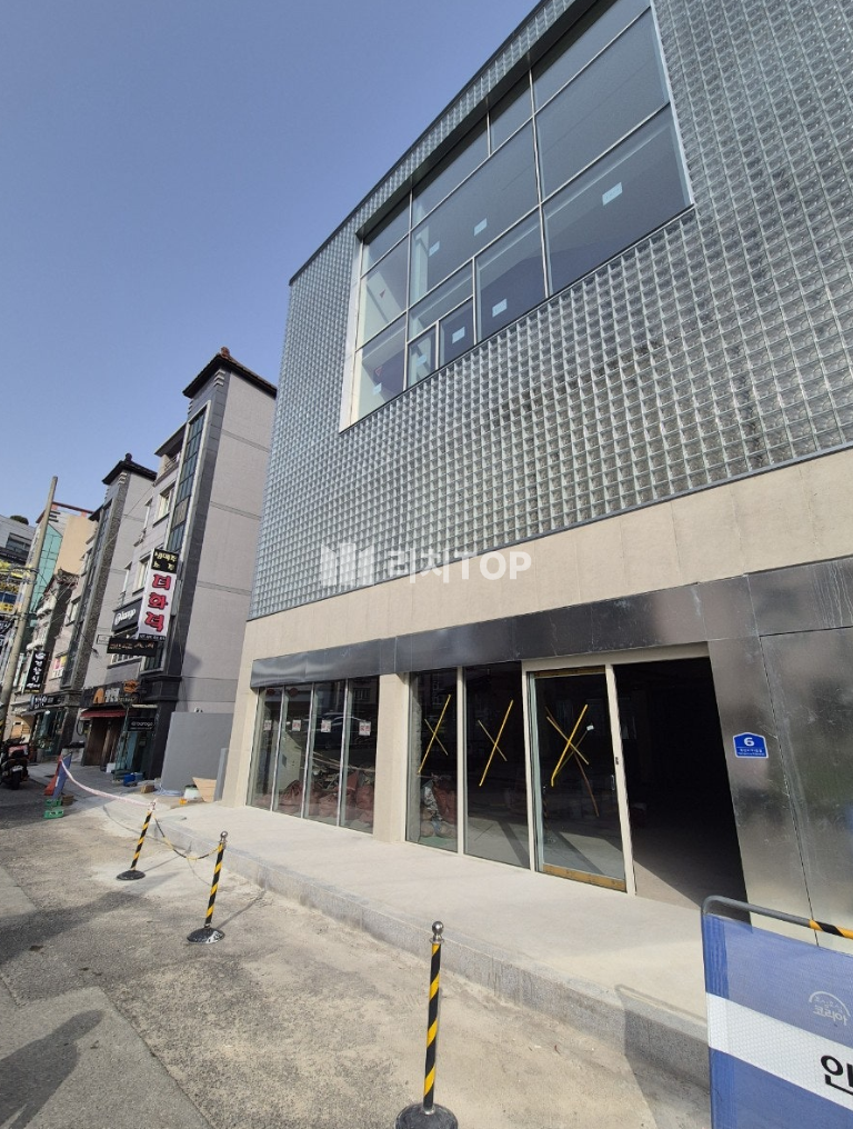 경남 창원시 의창구 서상동 서상동 1층 상가 55평 임대 , 최신축 리모델링 외관 세련된 건물 월세 매물번호 12385 사진 1