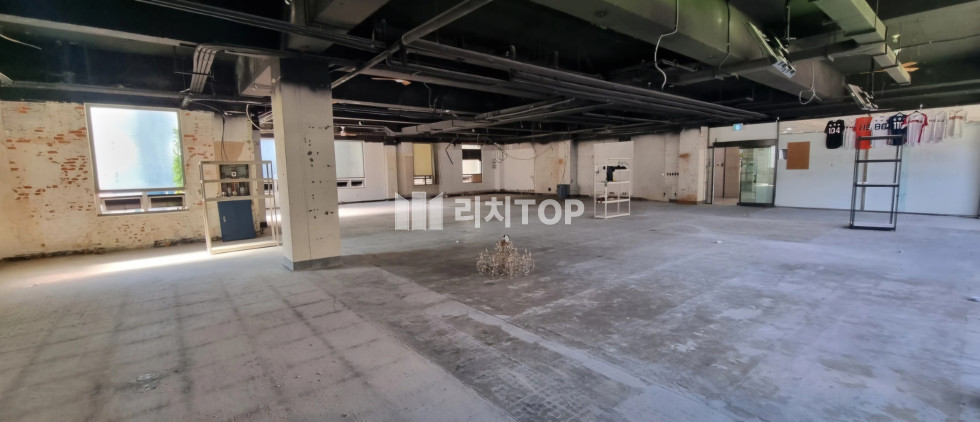 경남 창원시 마산합포구 해운동 \u2714\ufe0f 해운동 경남대 인근 최고의자리 2층 대형평수 임대 월세 매물번호 12405 사진 2