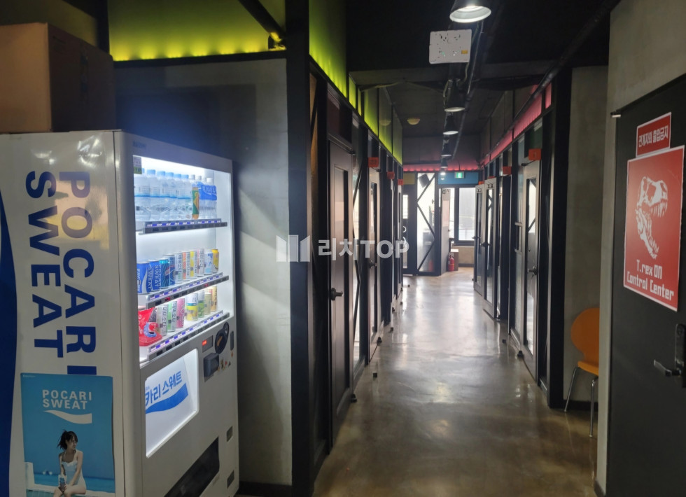 경남 창원시 의창구 봉곡동 \u2714\ufe0f 봉곡동 2층 대형 평수 노래방 무권리 임대 다른업종도 가능 월세 매물번호 12445 사진 1