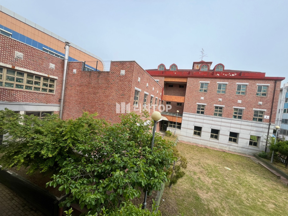경남 창원시 성산구 사파동 \u2714\ufe0f 사파동 노유자시설 건물 전체 매매 중정 있는 건물 주변 재건축 호재 있음 매매 매물번호 12599 사진 1