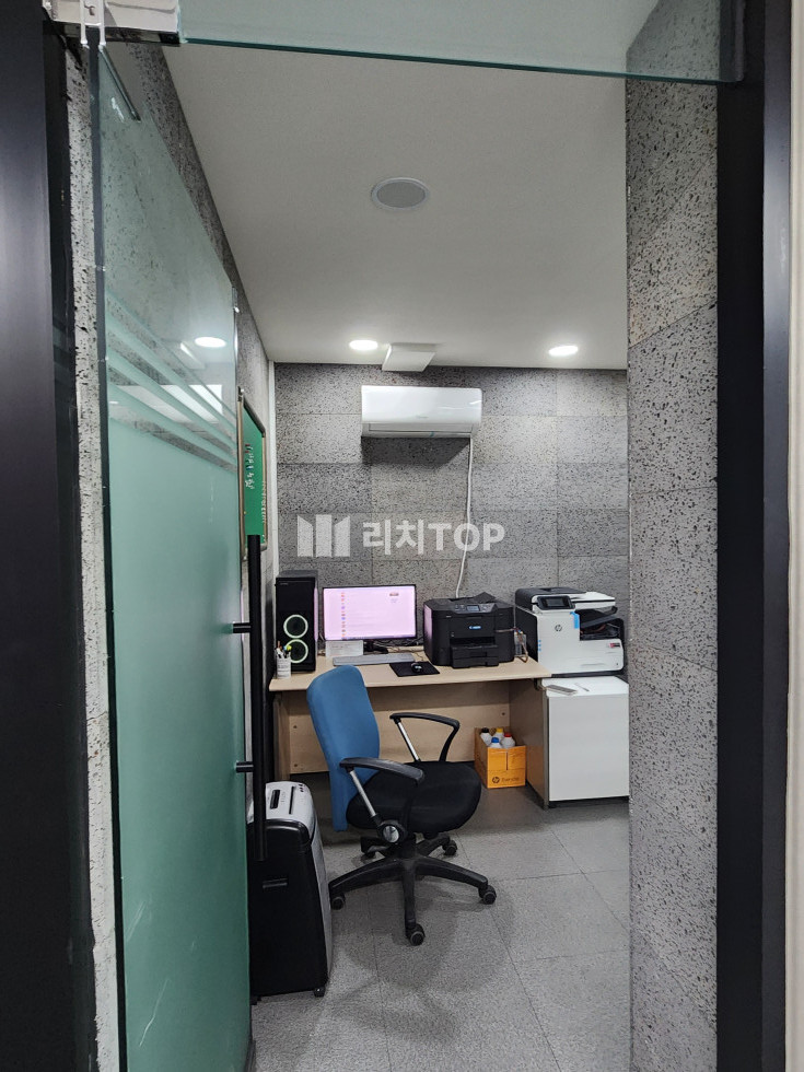 경남 창원시 의창구 중동 \u2714\ufe0f 중동 공원을 옆에 낀 2층 사무실 56py 임대/ 다양한 업종 가능 월세 매물번호 12665 사진 5