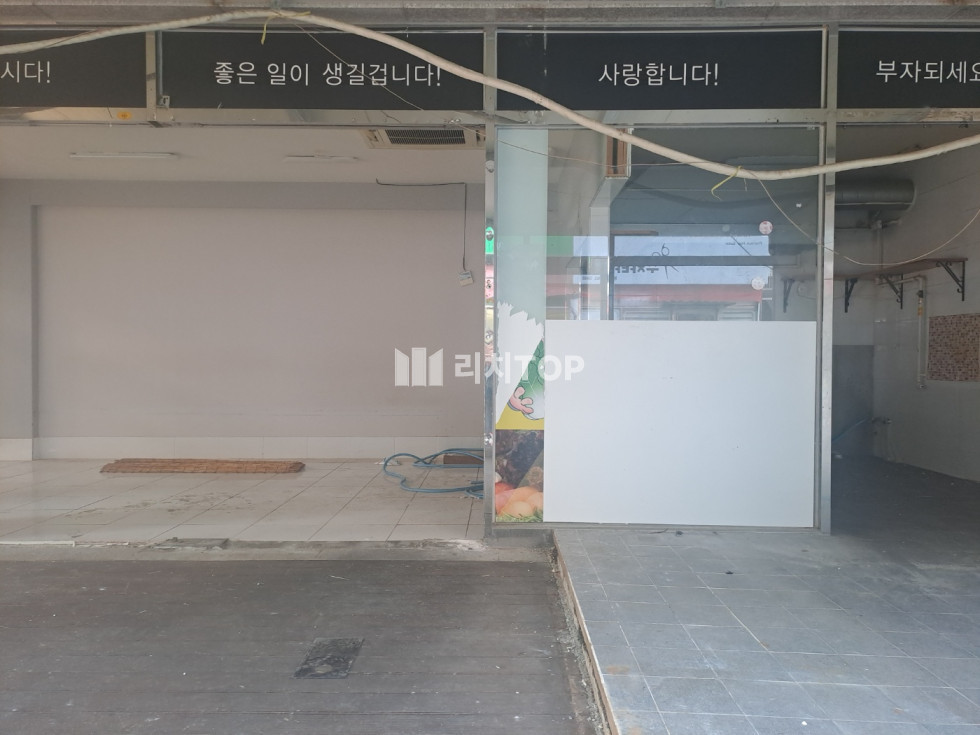 경남 창원시 의창구 봉곡동 봉곡시장 메인 사거리 코너각지 1층 상가 임대 월세 매물번호 12672 사진 2