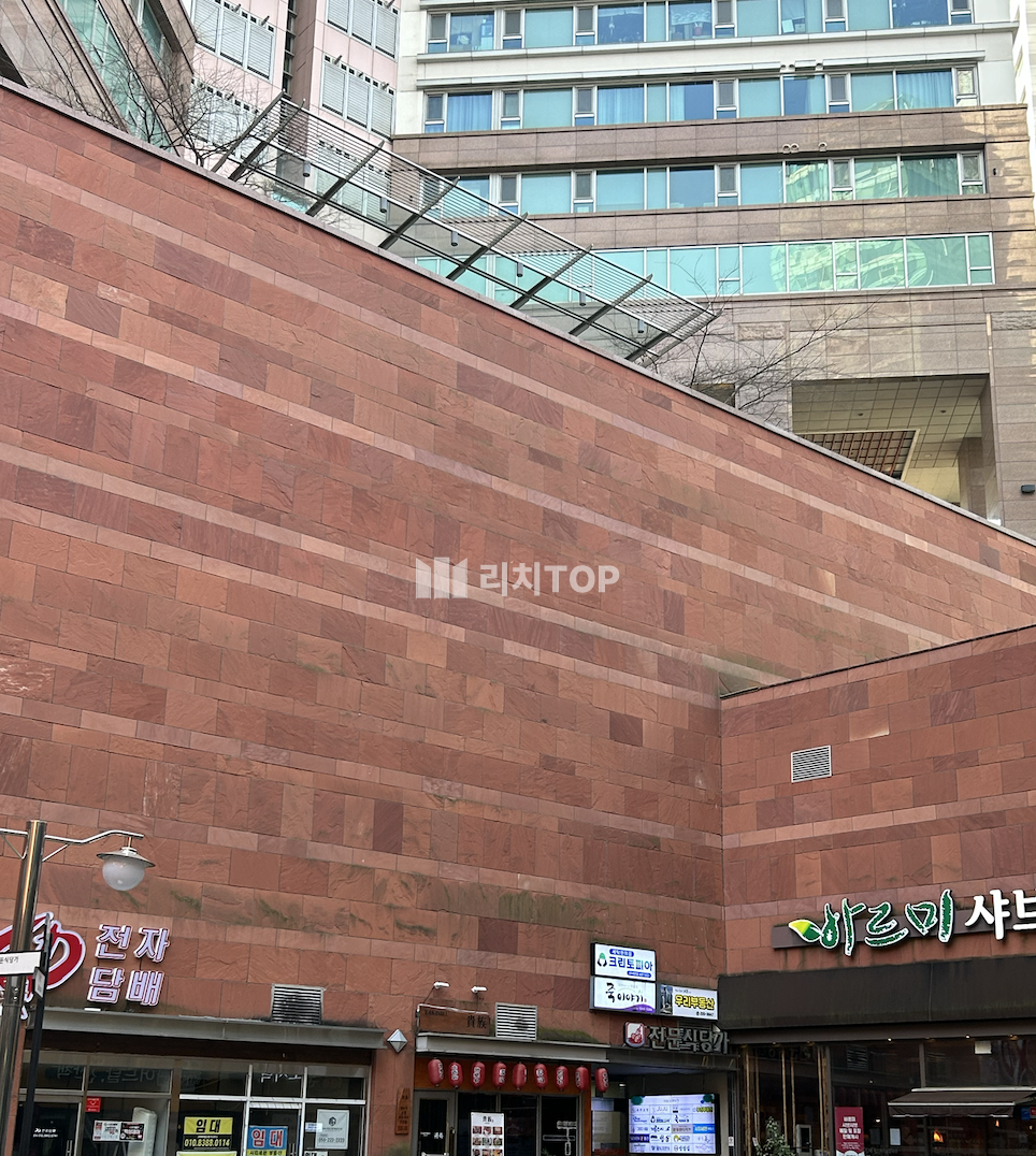 경남 창원시 성산구 대원동 시티세븐몰 1층 소형 상가 매매 12평대 - 안정적인 투자 기회 매매 매물번호 12676 사진 2