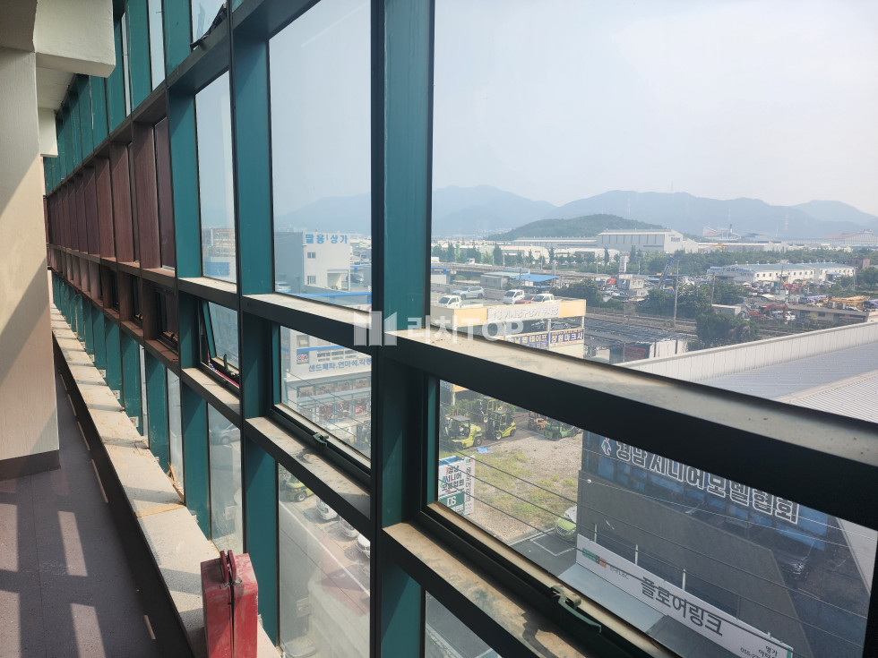 경남 창원시 의창구 팔용동 보증금 조절 가능한 팔용공구상가 최고 입지, 기본 인테리어 새로 시공, 무권리 전세 매물번호 12807 사진 3