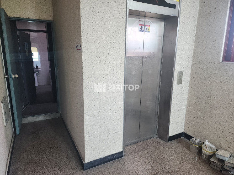 경남 창원시 의창구 팔용동 보증금 조절 가능한 팔용공구상가 최고 입지, 기본 인테리어 새로 시공, 무권리 전세 매물번호 12807 사진 9
