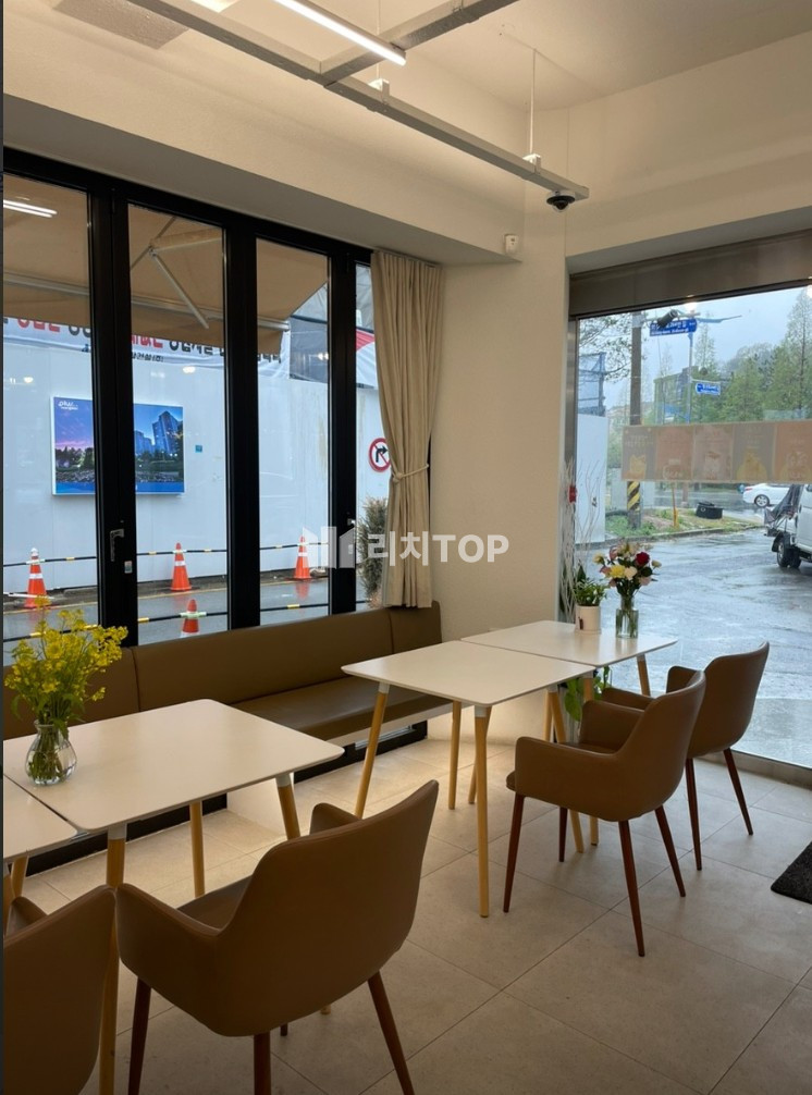 경남 창원시 의창구 중동 \u2714\ufe0f 중동 코너각지 카페자리 시설 필요없으면 무권리로 진행가능 월세 매물번호 12947 사진 4