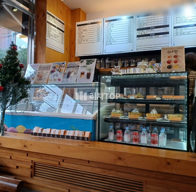 경남 창원시 성산구 신촌동 \u2714\ufe0f 신촌동 1층 카페 임대 권리금 약간 있음 월세 매물번호 13090 사진 3