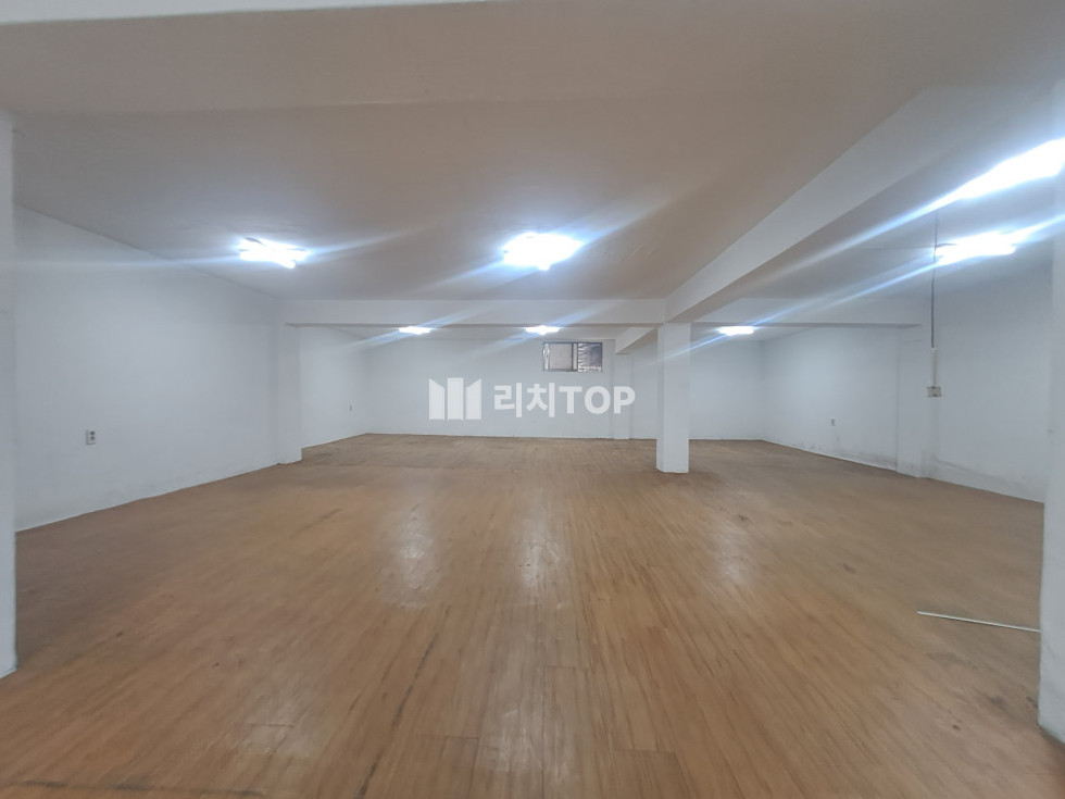 경남 창원시 성산구 반지동 반지동 도로변 반지하 상가 임대 월세 매물번호 13095 사진 1