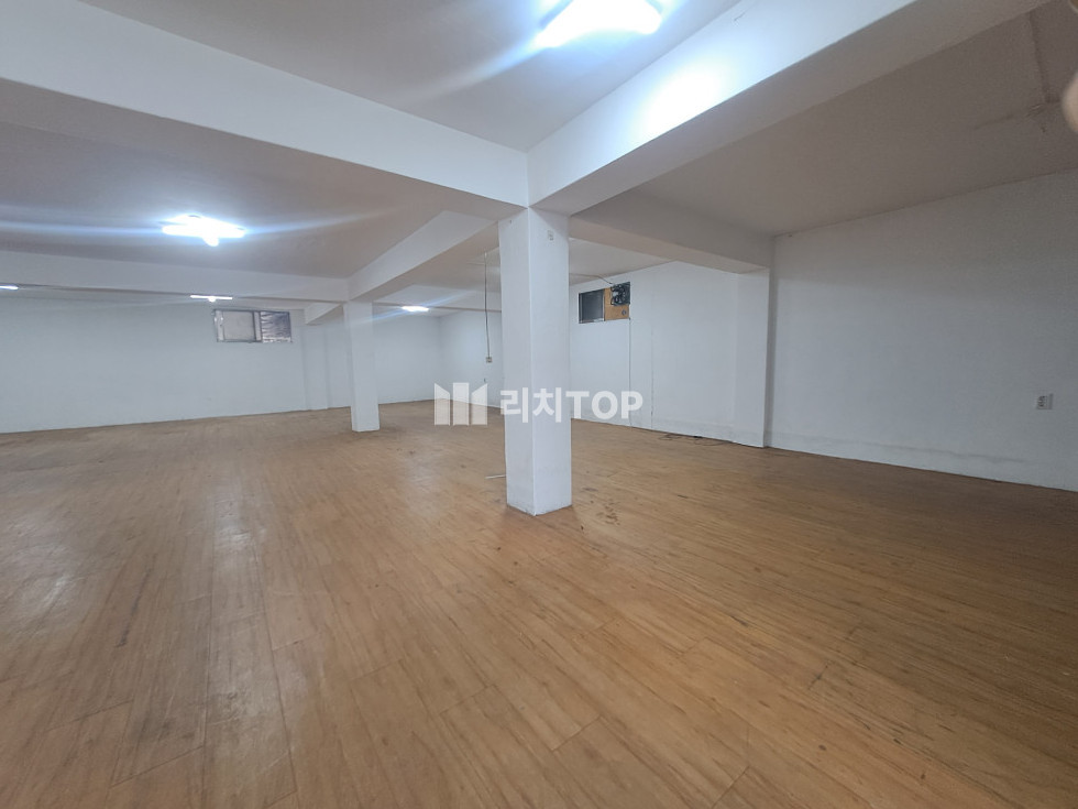 경남 창원시 성산구 반지동 반지동 도로변 반지하 상가 임대 월세 매물번호 13095 사진 2