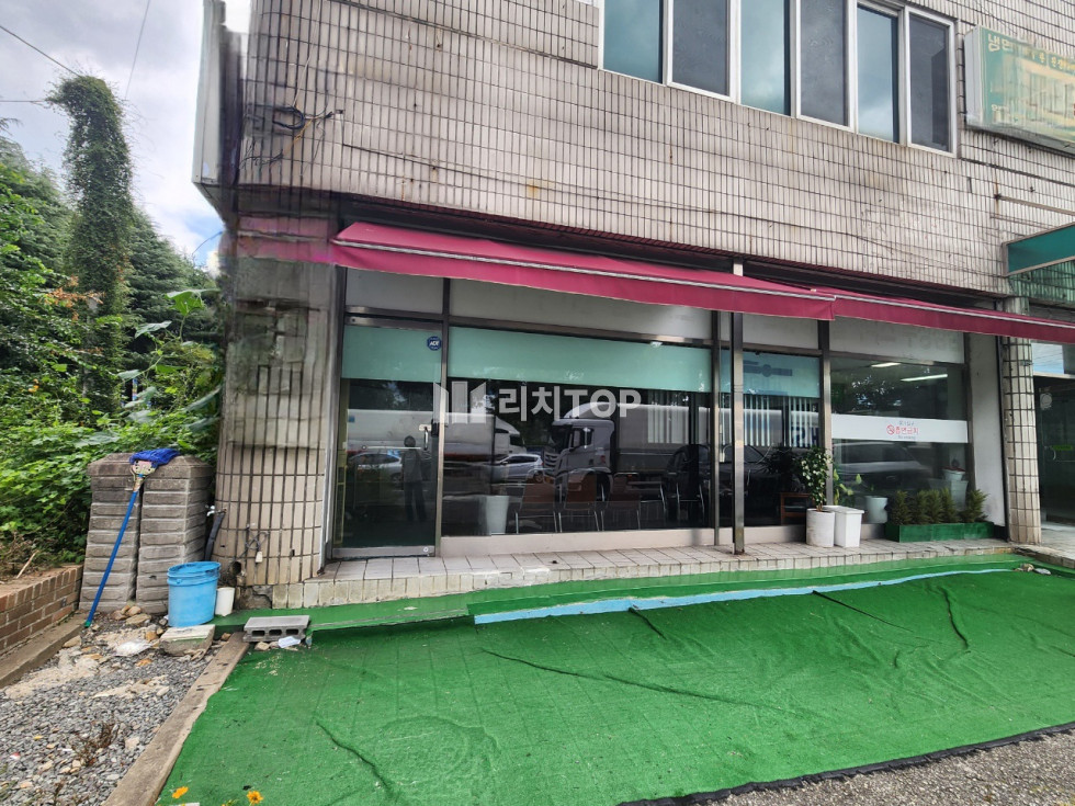경남 창원시 성산구 남산동 \u2714\ufe0f 남산동 장미공원 맞은편 공단 입구 카페,소매점, 미용실등 추천 월세 매물번호 13242 사진 4