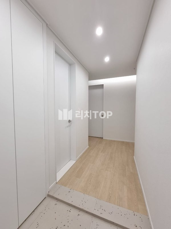 경남 창원시 성산구 대원동 \ud83d\udc9b 시티세븐자이 43 / 화이트톤 올리모델링 / 고층 / 남서향 \ud83d\udc9b 매매 매물번호 13257 사진 2