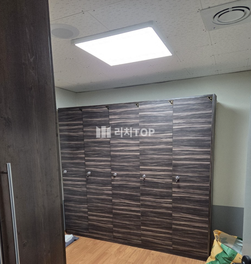 부산 강서구 송정동 부산 강서구 송정동 고층 대형 공장 일부 임대, 사무실, 기숙사 공간 포함 월세 매물번호 13318 사진 6