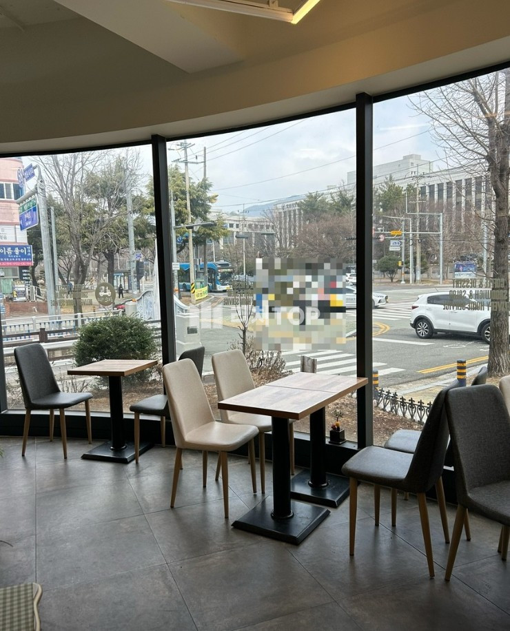 경남 창원시 성산구 사파동 \u2714\ufe0f 사파동 1층상가 임대 법원 맞은편 각지 가시성 완전 좋음 유동인구 많음 월세 매물번호 13333 사진 1