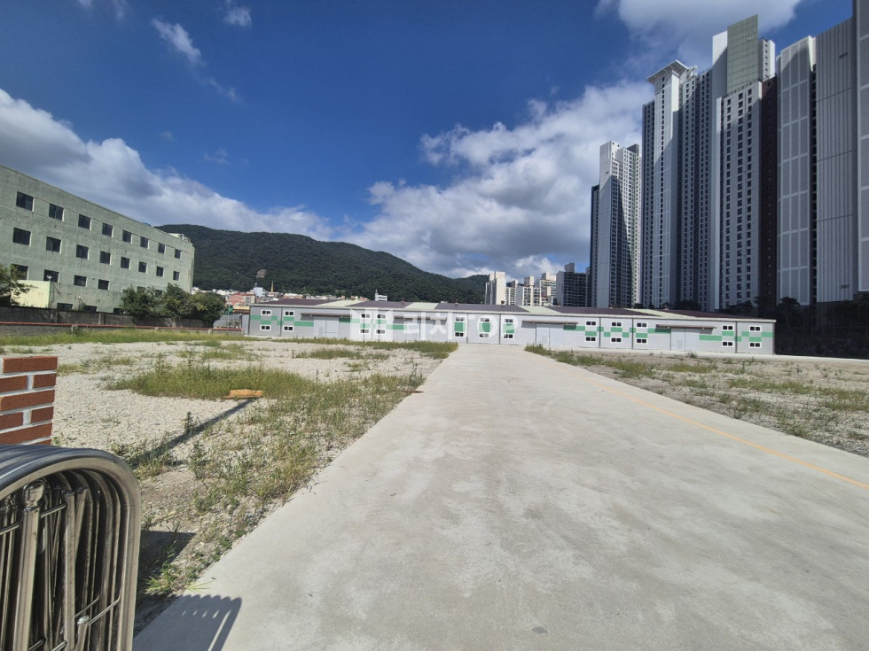 경남 김해시 삼방동 경남 김해시 삼방동 대형 창고 임대, 창고 1100 py , 야드 600 py 일부임대 가능 월세 매물번호 13369 사진 6