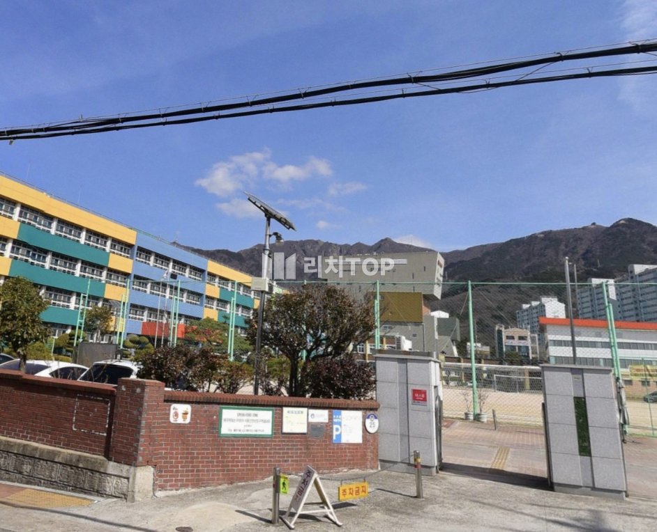 경남 창원시 진해구 자은동 창원 진해 자은동 주거지역 가운데 위치한 수익형 상가주택 매매 매매 매물번호 13406 사진 2
