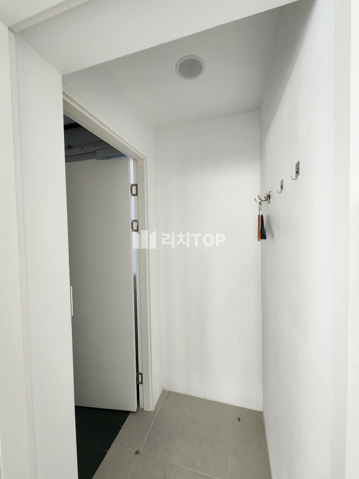 경남 창원시 성산구 중앙동 \u2714\ufe0f 중앙동 1층상가 임대 대로옆 코너각지 사방이 잘보이는 곳 가시성 최고 월세 매물번호 13475 사진 3