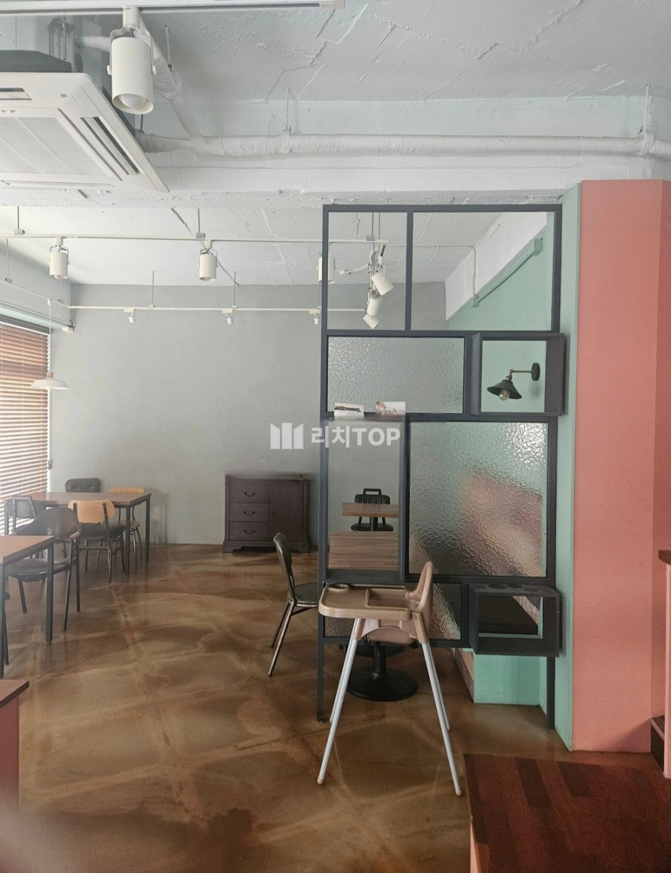 경남 창원시 마산회원구 구암동 \u2714\ufe0f 구암동 1층 상가 임대 창신대학교 인근 시장주변이라 유동인구 많은곳 오랫동안 카페했던 자리 월세 매물번호 13530 사진 2