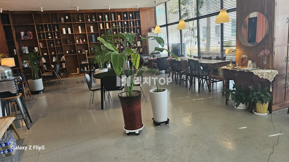 경남 창원시 성산구 상남동 창원 중심상업지 상남동 업무시설내 1층 카페 양도양수 월세 매물번호 13577 사진 1