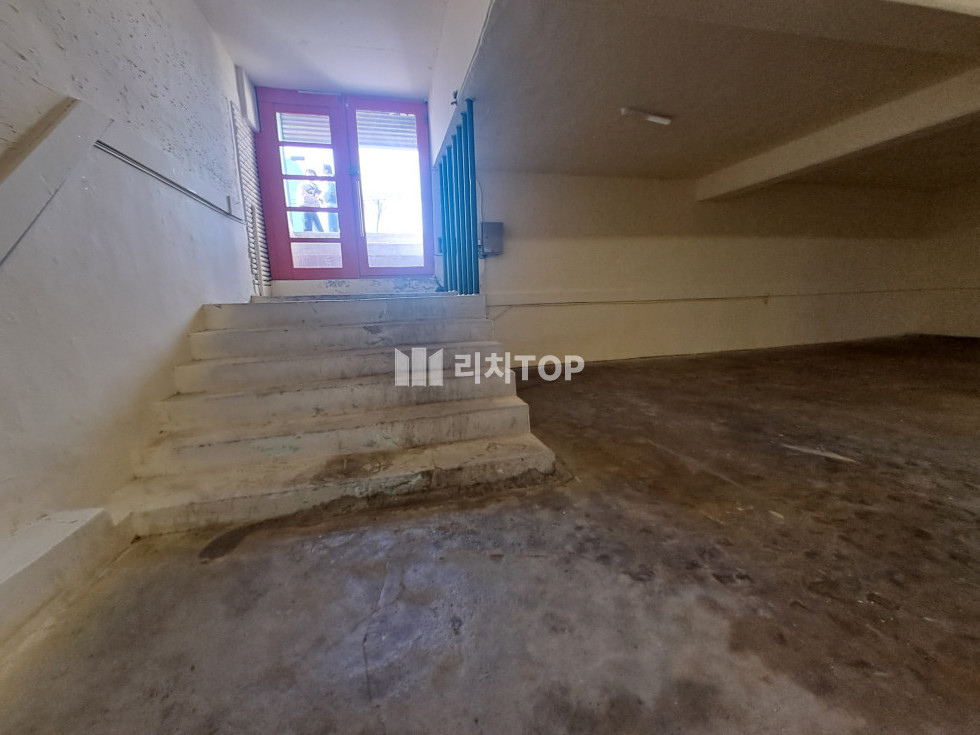 경남 창원시 의창구 사림동 창원대 삼거리 대로변 지하상가 임대 월세 매물번호 13587 사진 4