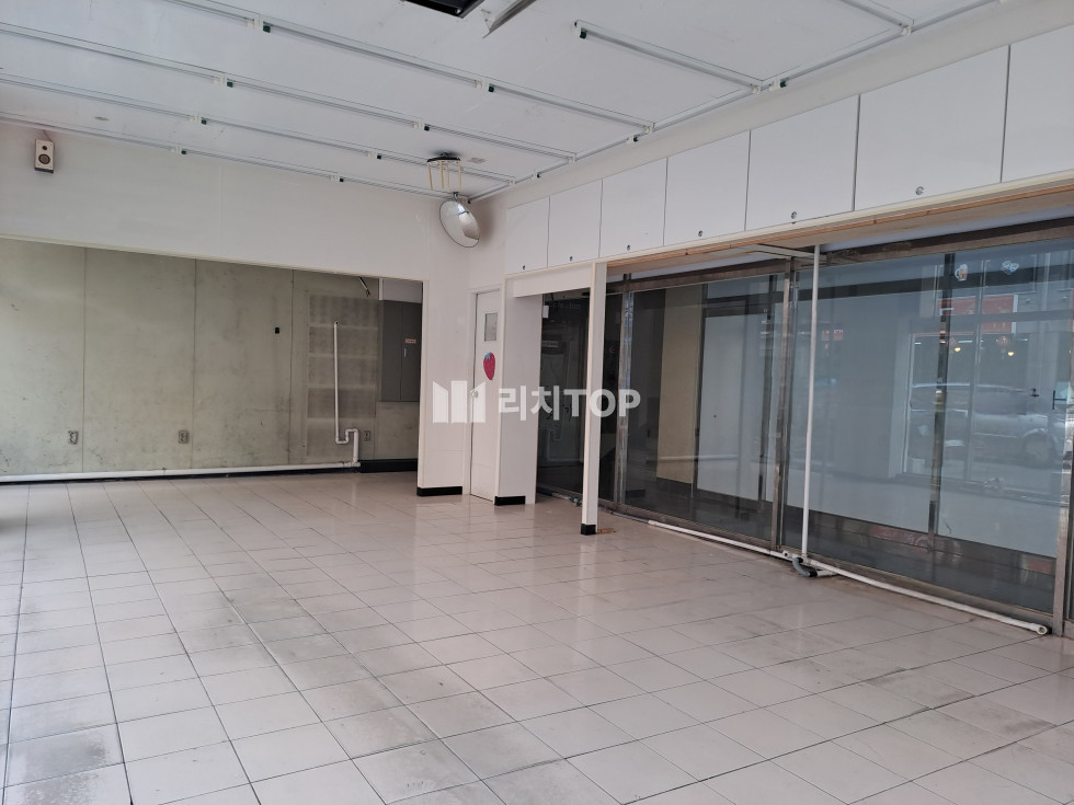 경남 창원시 의창구 팔용동 벽산아파트대단지 맞은편 상권밀집지역내 1층 코너각지 월세 매물번호 13699 사진 1