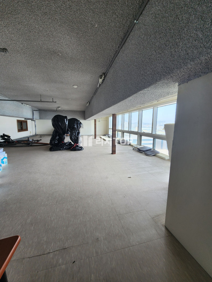 경남 창원시 성산구 성산동 \u2714\ufe0f 성산동 SK테크노파크내 아파트형 공장 매매 차량 진입가능 사무실 있음 매매 매물번호 13743 사진 7