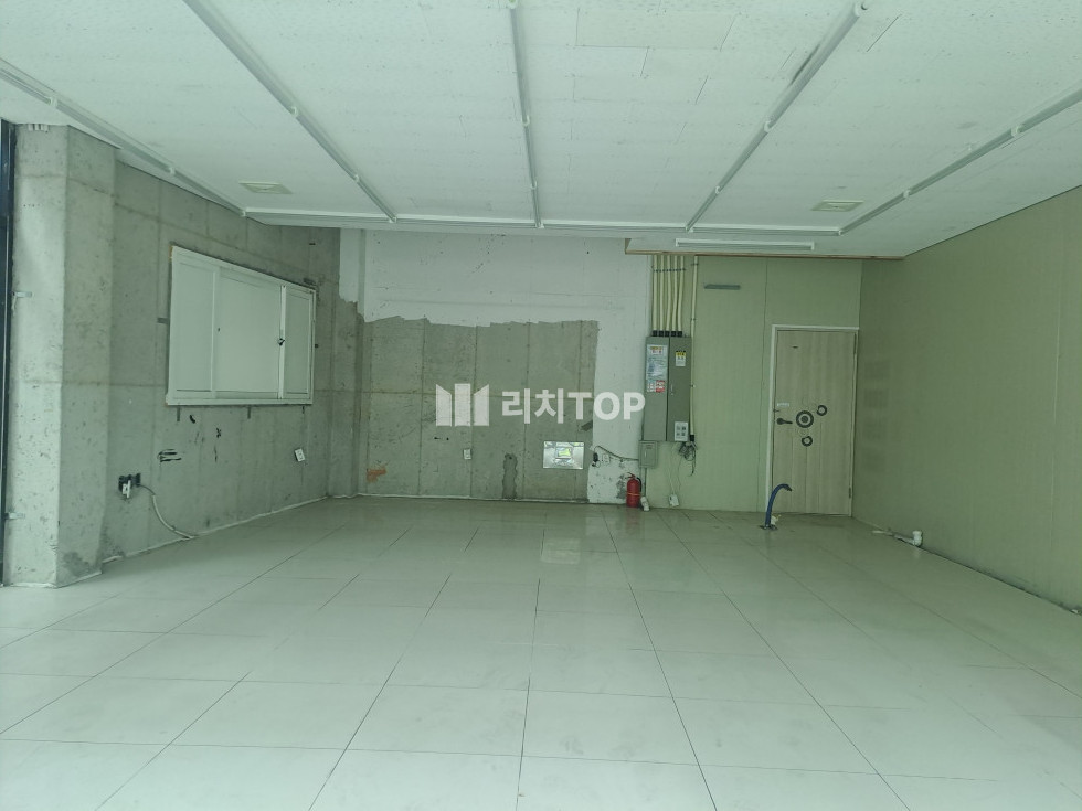 경남 창원시 의창구 사림동 사림동 버스정류장 바로앞 1층 상가 월세 매물번호 13749 사진 1
