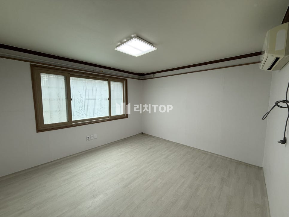 경남 창원시 의창구 중동 중동 쓰리룸 | 내외관 깔끔한 건물 | 주차좋음 월세 매물번호 13788 사진 3
