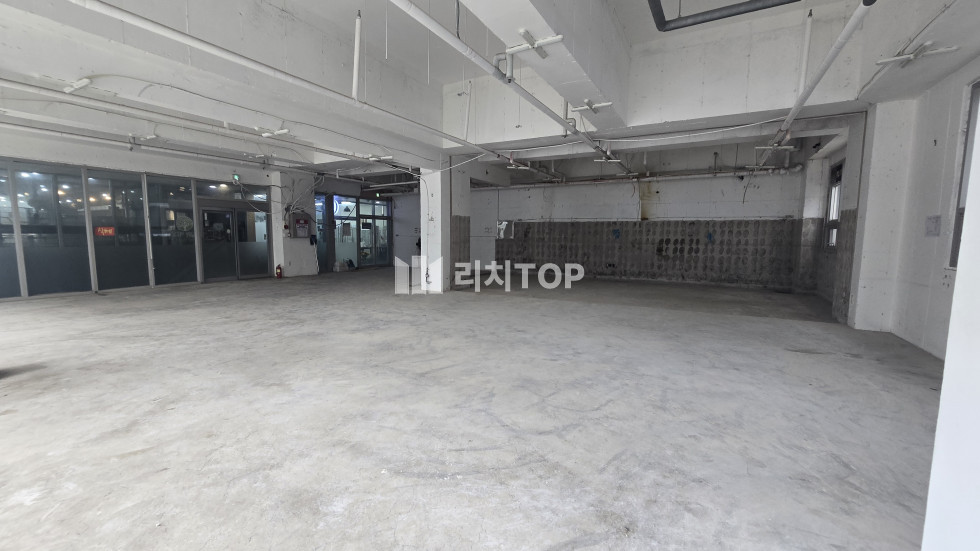 경남 창원시 의창구 사림동 \u2714\ufe0f 사림동 중앙역세권 깔끔한 사무실 자리 임대 렌트프리 좋은 조건 추천 월세 매물번호 13791 사진 3