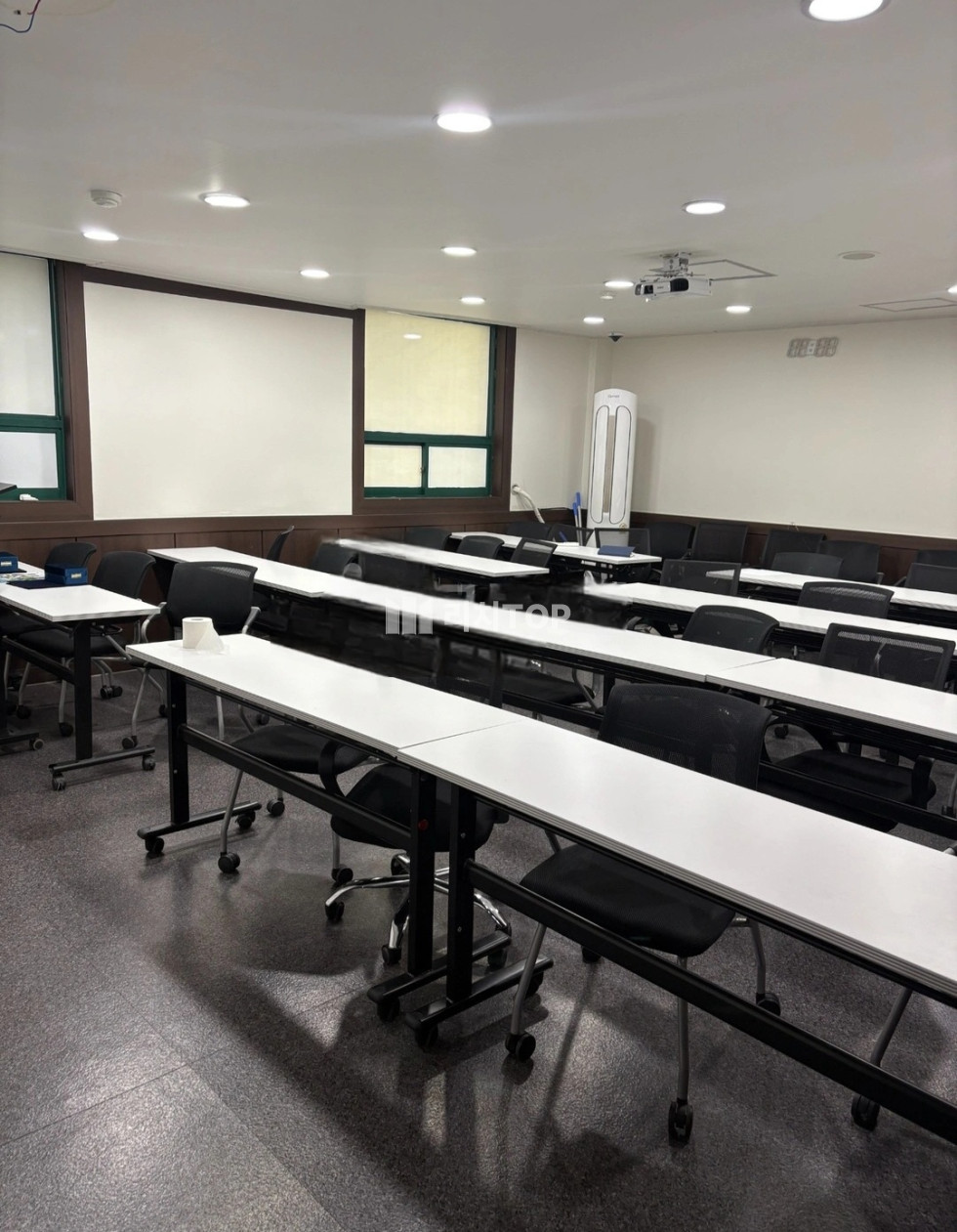 경남 창원시 의창구 봉곡동 ✔️ 봉곡동 사무실자리 임대 기본적인 인테리어 되어 있음 월세 매물번호 13857 사진 4