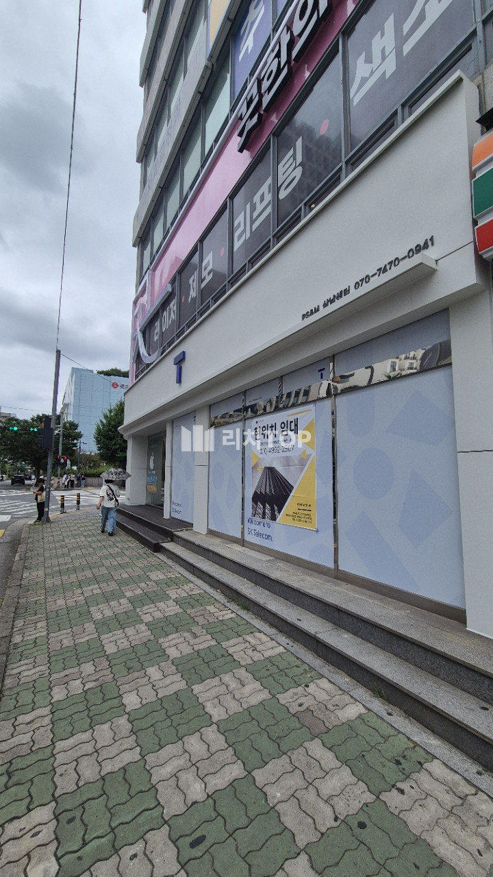 경남 창원시 성산구 상남동 창원 상남동 1층 코너 상가 임대 롯데백화점 인근 메인상권! 전속중개 리치탑부동산 월세 매물번호 14026 사진 3