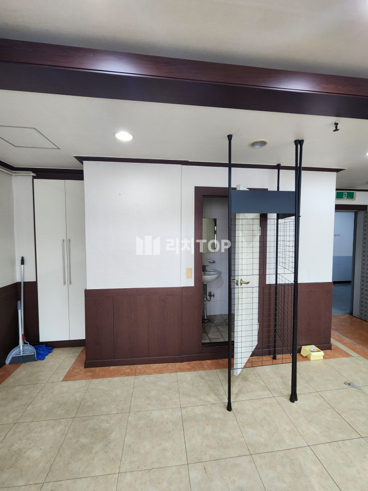 경남 창원시 성산구 신월동 ✔️ 저렴한 사무실 임대 에어컨 설비 실내화장실 월세 매물번호 14086 사진 5
