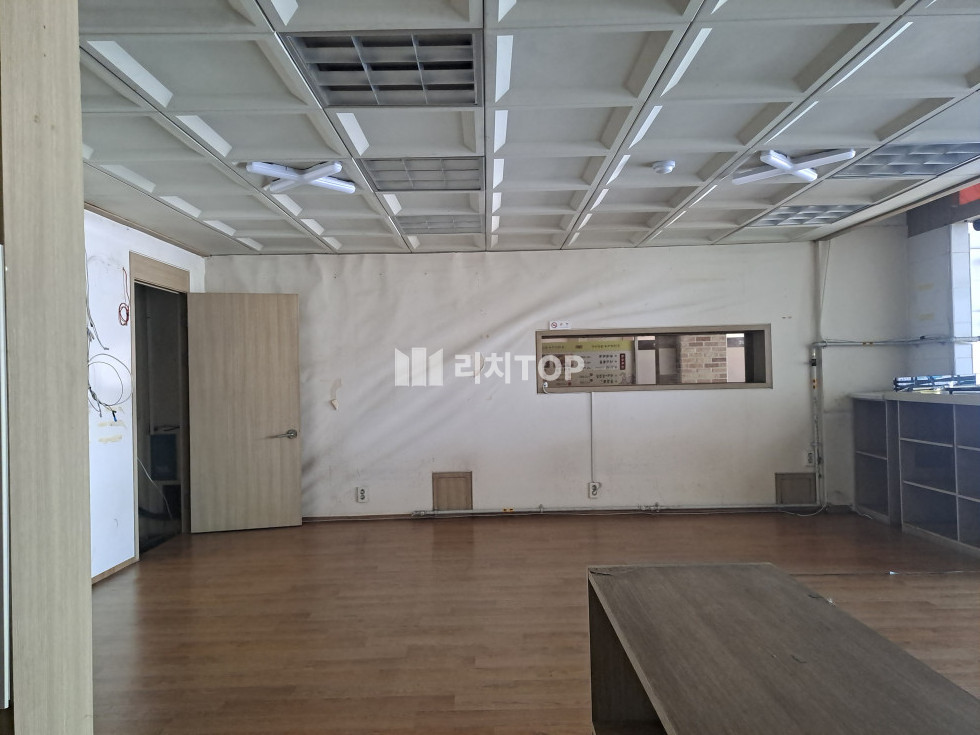 경남 창원시 성산구 내동 창원병원 대로변 맞은편 상가 1층 월세 매물번호 14232 사진 1