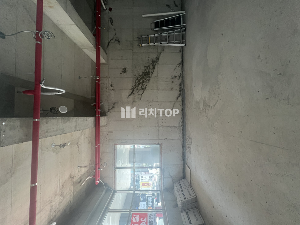 경남 창원시 성산구 상남동 메디컬빌딩 1층 공실 상가 무권리로 나왔습니다. 지금이 기회 월세 매물번호 14234 사진 3