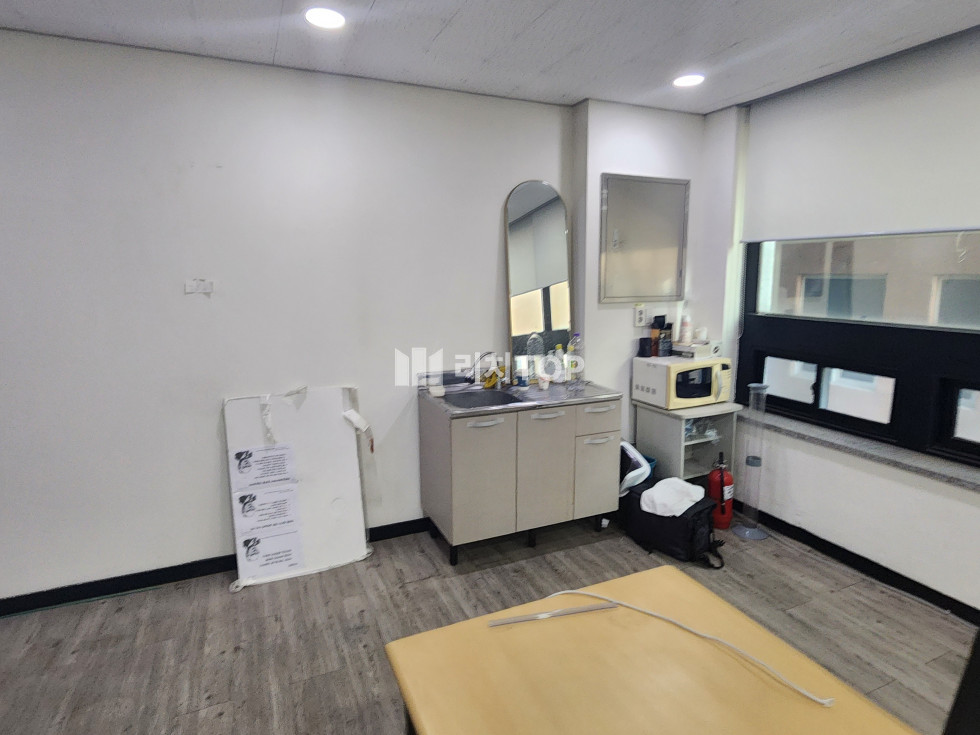 경남 창원시 성산구 중앙동 ✔️ 깔끔하게 인테리어 된 사무실 즉시 입주 가능 월세 매물번호 14354 사진 7