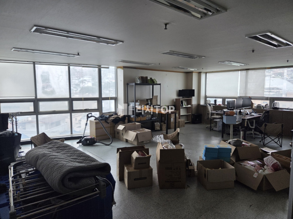 경남 창원시 마산합포구 중앙동1가 [마산 사무실 임대] 마산 연세병원 인근 사무실 자리 있습니다. 기초 시설 O 월세 매물번호 14598 사진 1