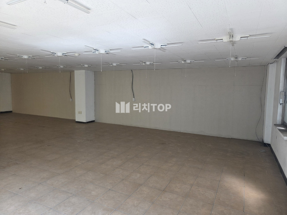 경남 창원시 성산구 상남동 [상남동 상가 임대] 이 자리 40평대 학원 판매점 사무실 상담실 추천드립니다. 월세 매물번호 14624 사진 2
