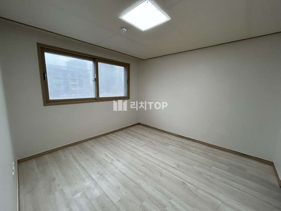인천 서해구 청라동 청라2단지 / 방3&화2 / 전세 / 막힘없는뷰 / 1층음식점X / 즉시입주 전세 매물번호 10202 사진 3