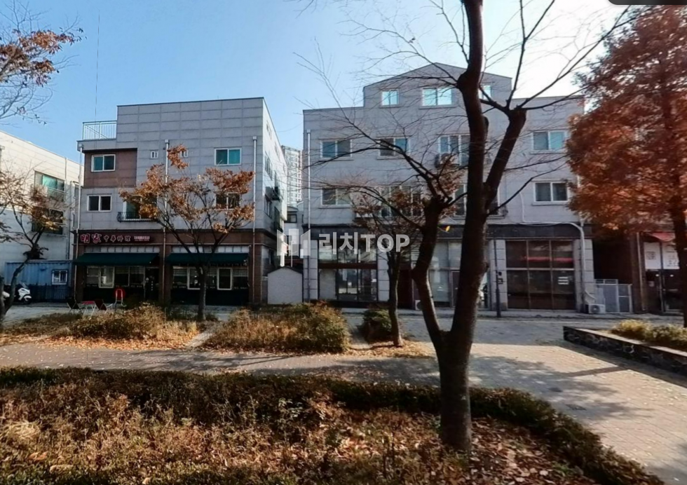 인천 서해구 청라동 청라1동, 40평대 3000/200, 시세 대비 좋은 조건, 무권리, 대로변1층 월세 매물번호 10239 사진 1