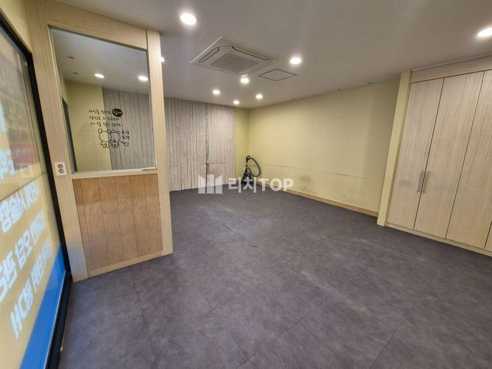 인천 서해구 청라동 청라3동 학교 앞 무권리 1층 10평 소형 상가/도로변 노 월세 매물번호 10247 사진 2
