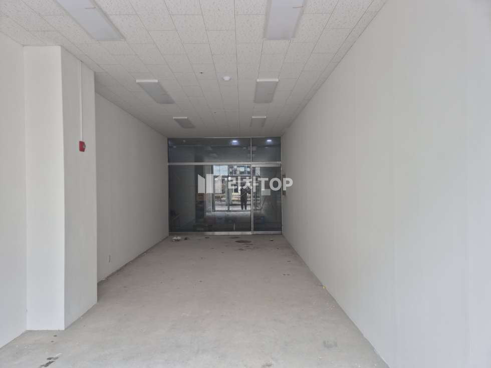 인천 서해구 청라동 청라 커낼수변뷰 전용 24평 상가 무권리 임대 월세 매물번호 10383 사진 3