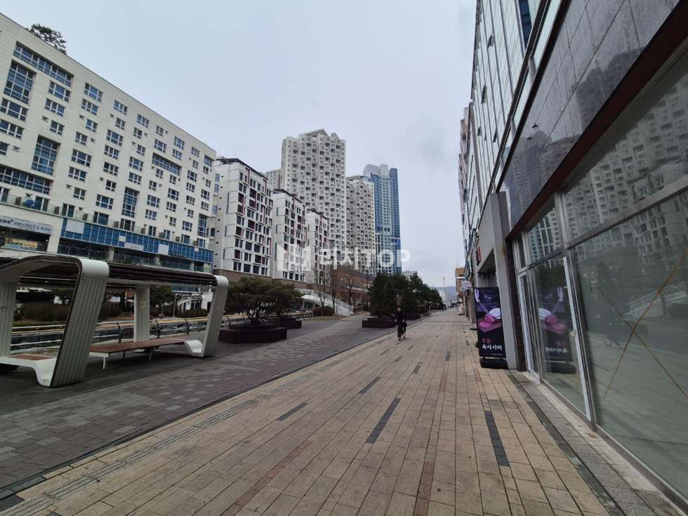 인천 서해구 청라동 청라 커낼수변뷰 전용 24평 상가 무권리 임대 월세 매물번호 10383 사진 4
