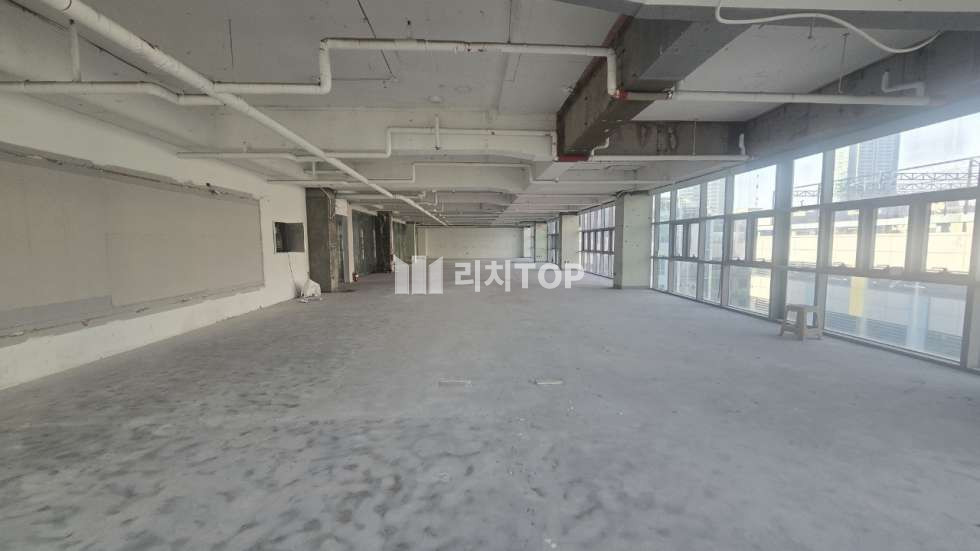 인천 서해구 청라동 청라동 메인상권 9층 대형평수 매매 매매 매물번호 10378 사진 1