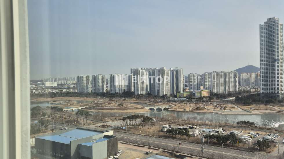 인천 서해구 청라동 95-3 (월드메르디앙 레이크원) 주건축물제1동 청라동 월드메르디앙레이크원 전입가능 , 쓰리룸 오피스텔 월세 매물번호 10244 사진 8