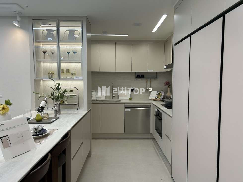 인천 서해구 청라동 29년 12월 준공예정 피크원프루지오 분양권 전매 84OA타입 로얄층 분양 매물번호 10439 사진 8