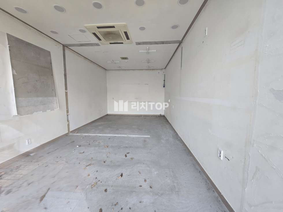 인천 서해구 청라동 162-21 영화블렌하임동 청라 1동 전용8 영화블렌하임 | 무권리 알짜 공실 1층 월세 매물번호 10494 사진 1