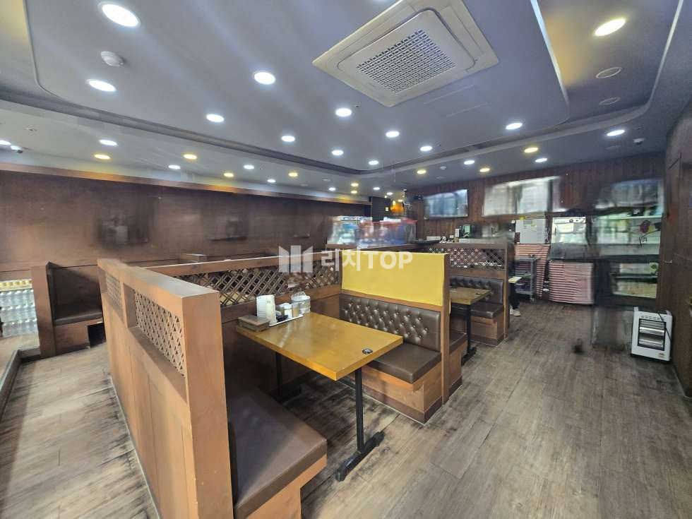 인천 서해구 청라동 162-10 (진영메디피아) 청라 전용27 국밥 음식점 | 1동 중심 상가 성업 중인 매물 상가 임대 월세 매물번호 10500 사진 2