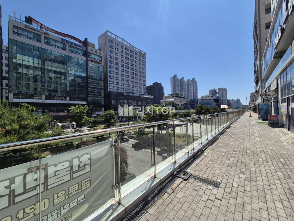 인천 서해구 청라동 청라 봄빌딩 수변뷰 1층 공실 상가 임대 월세 매물번호 10433 사진 1